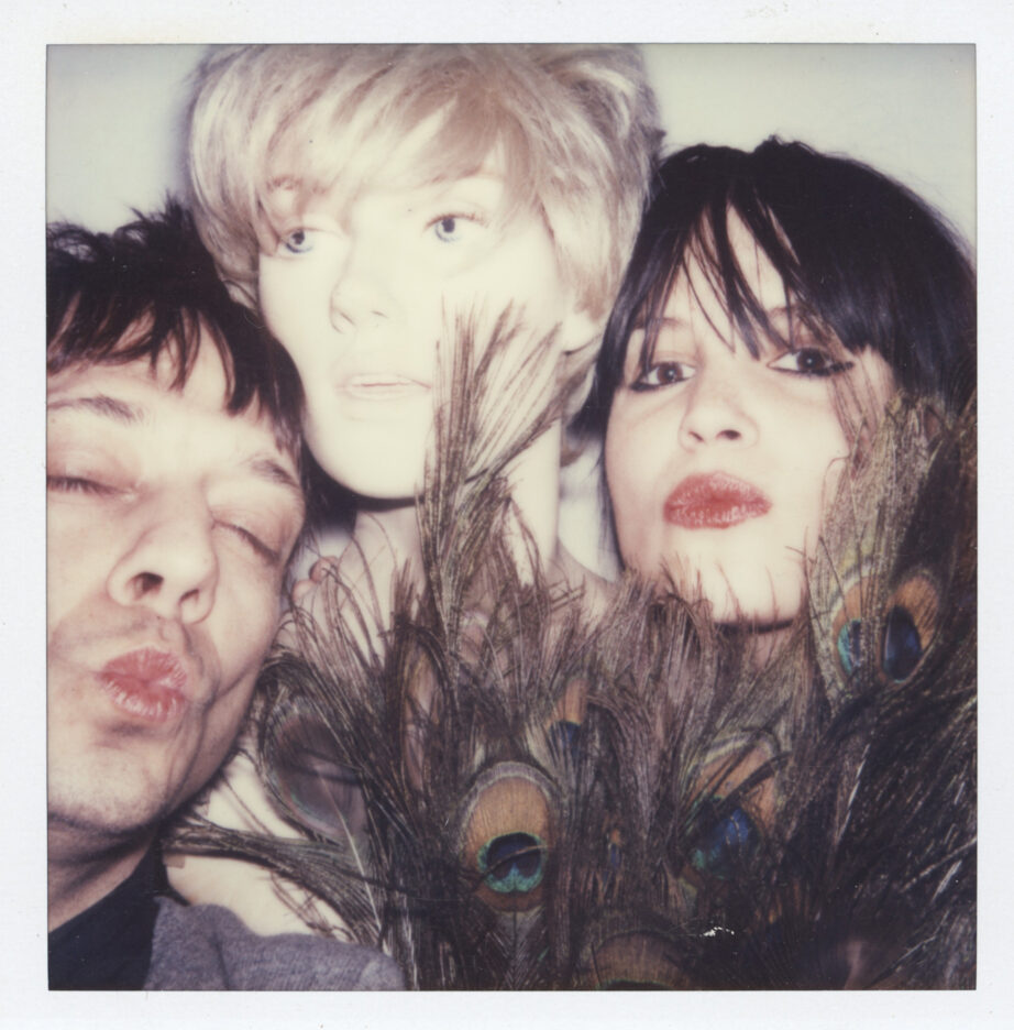 THE KILLS announce 17th anniversary double album reissue of 'No Wow' including new mix out June 3rd 1