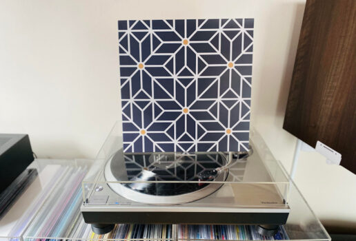 ON THE TURNTABLE: Dead Sea Apes - Soy Dios 