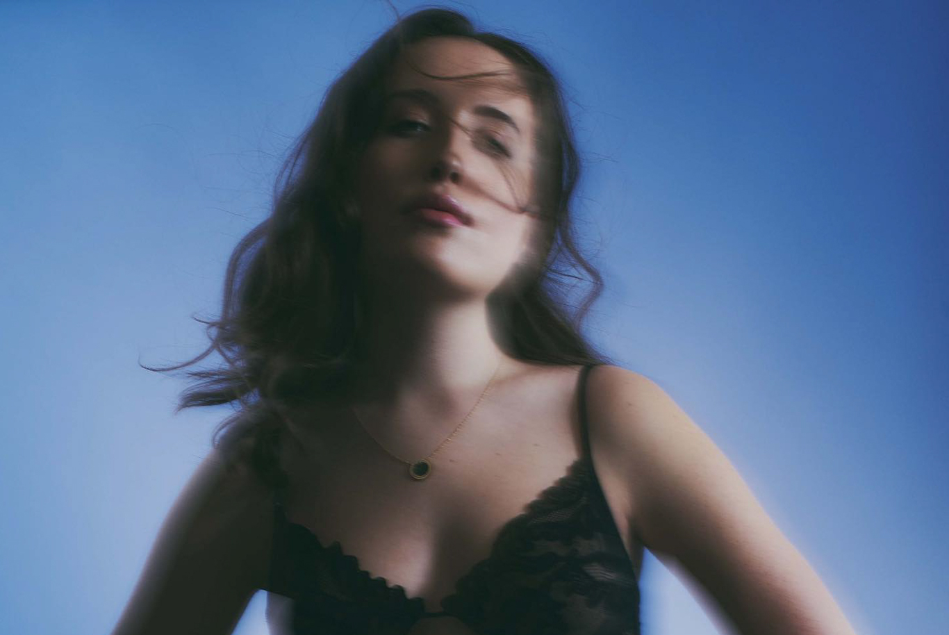 ALICE MERTON shares new track ‘Loveback’ from her upcoming album 'S.I.D.E.S' 