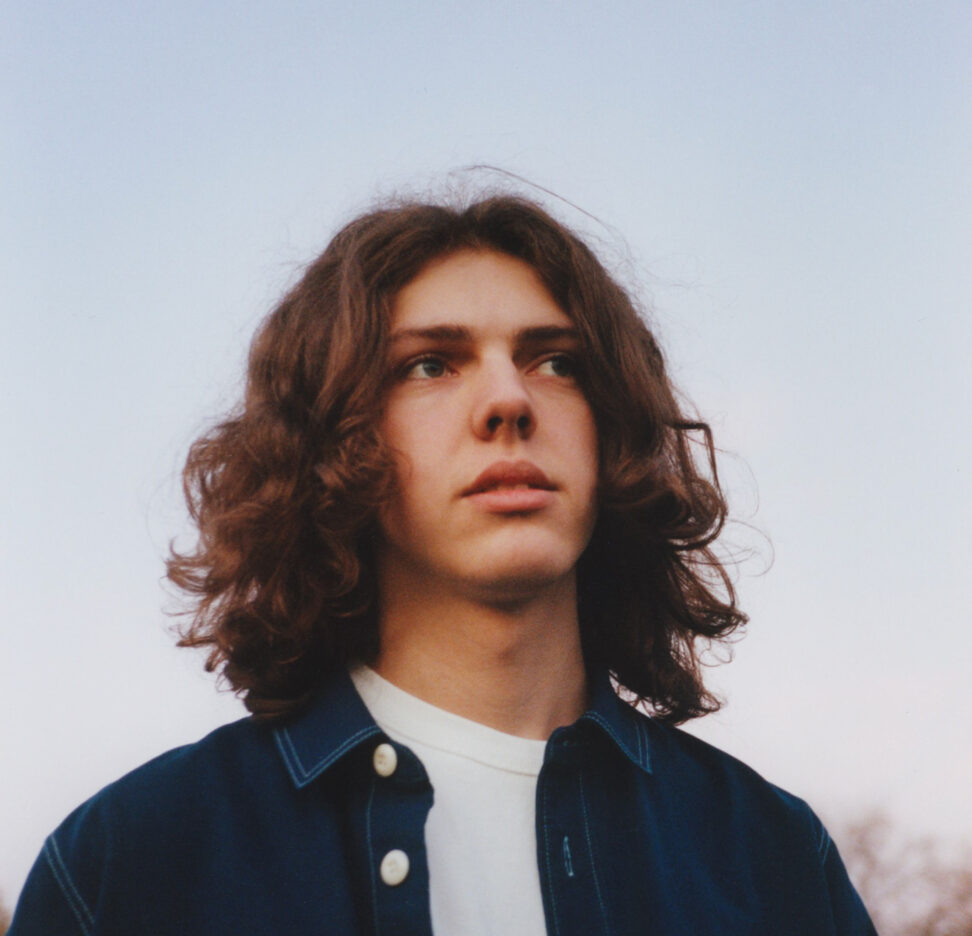 TRACK PREMIERE: Miles Newman - Sophie 