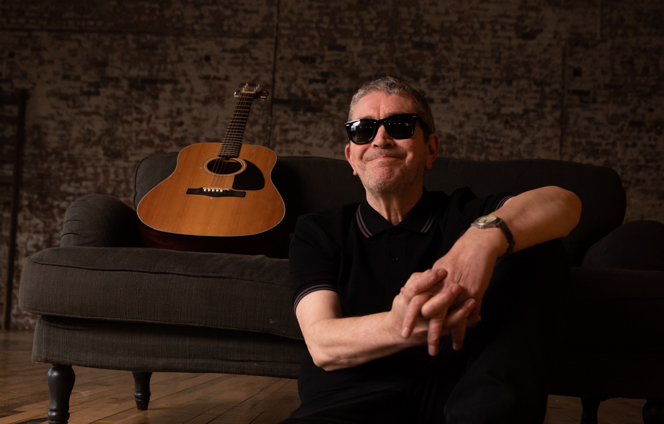 INTERVIEW: Michael Head leads his Red Elastic Band into a new chapter with 'Dear Scott' 3