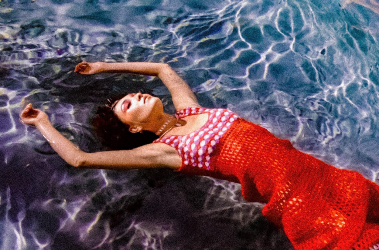 VIDEO PREMIERE: Winn Winn – Pool Day 