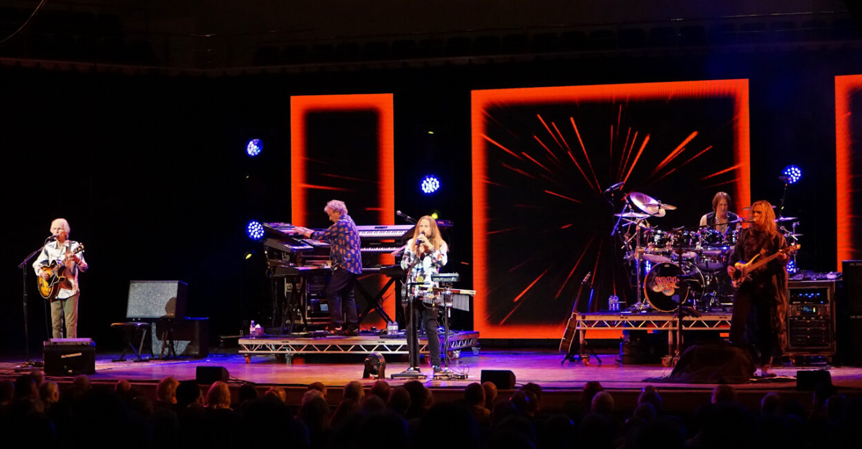 IN FOCUS// Yes at Royal Concert Hall, Nottingham 1