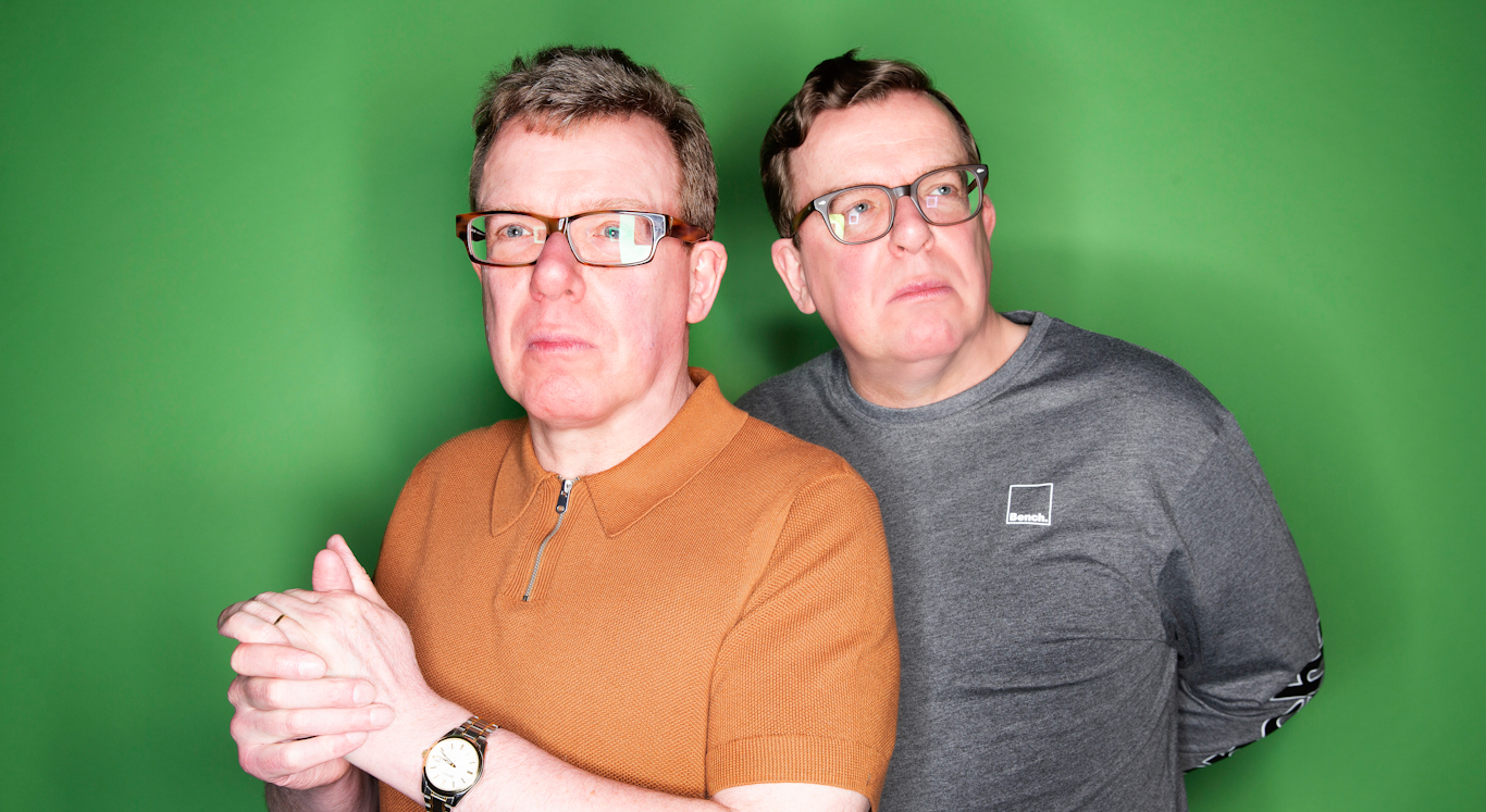 THE PROCLAIMERS announce new album 'Dentures Out' - Hear first single ‘The World That Was’ 1