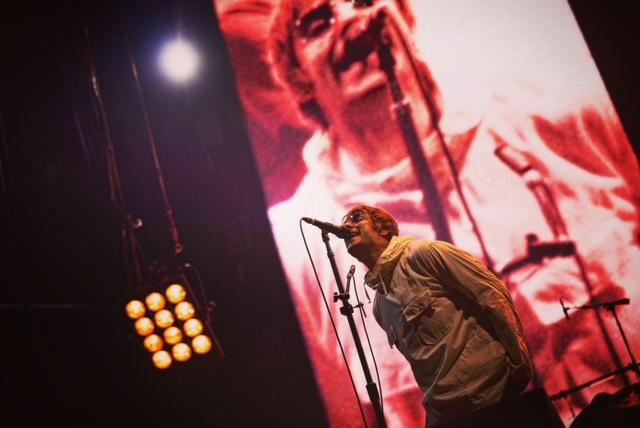Pertunjukan Knebworth Park Liam Gallagher yang terjual habis menerima sambutan meriah |  Kebisingan XS
