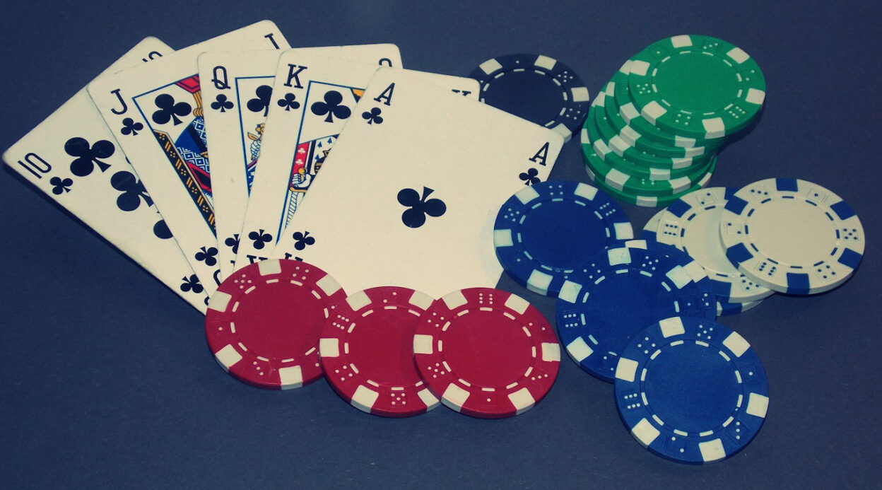 What Is the Best Playlist for Poker Games? 