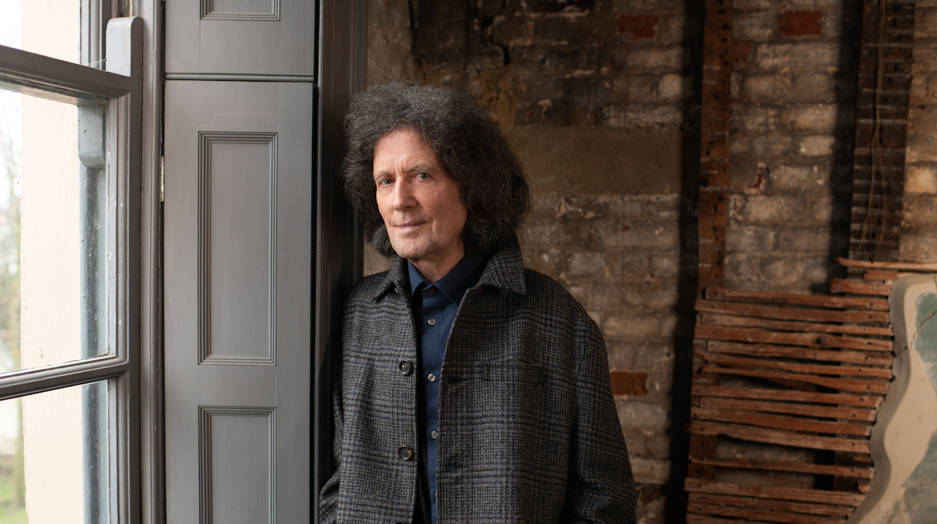 Gilbert O’Sullivan shares new single ‘Let Me Know’ taken from his forthcoming acclaimed album 'Driven' - out 22 July 