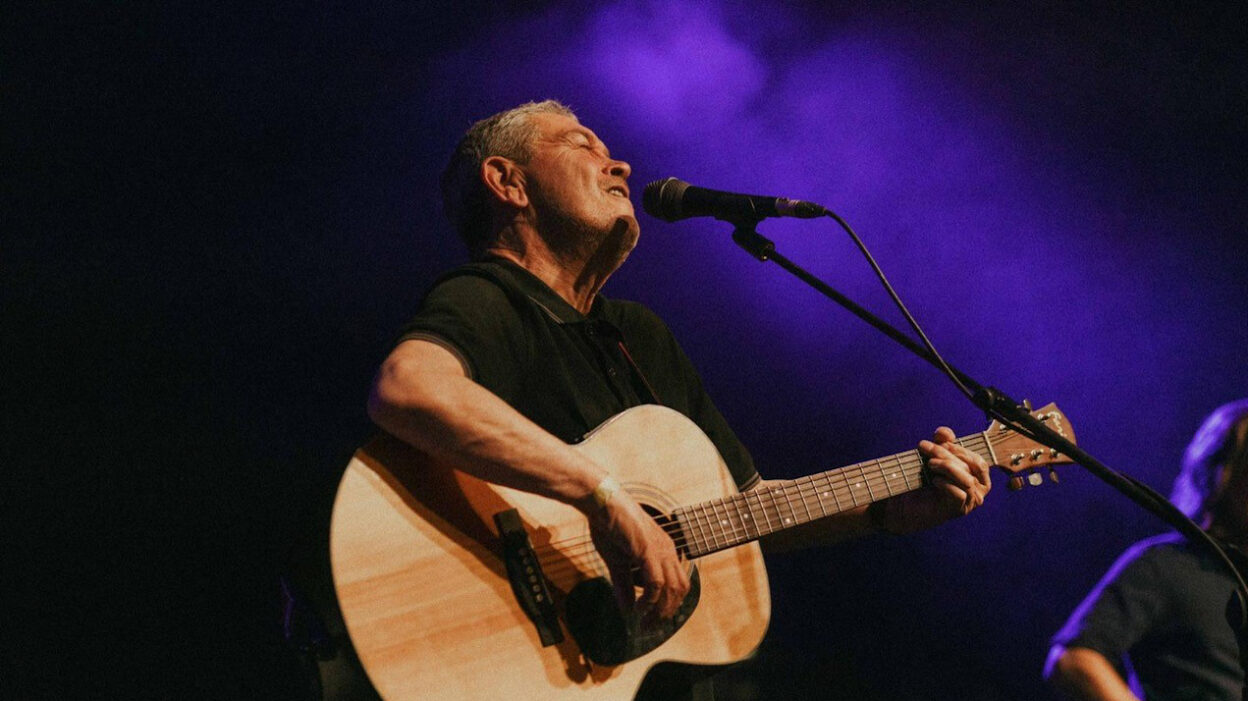 Michael Head and The Red Elastic Band