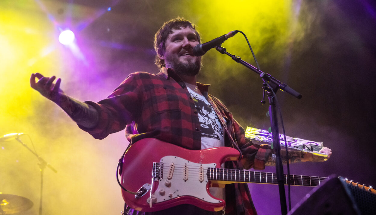 LIVE REVIEW: Gaslight Anthem / Chris Farren at Telegraph Building, Belfast