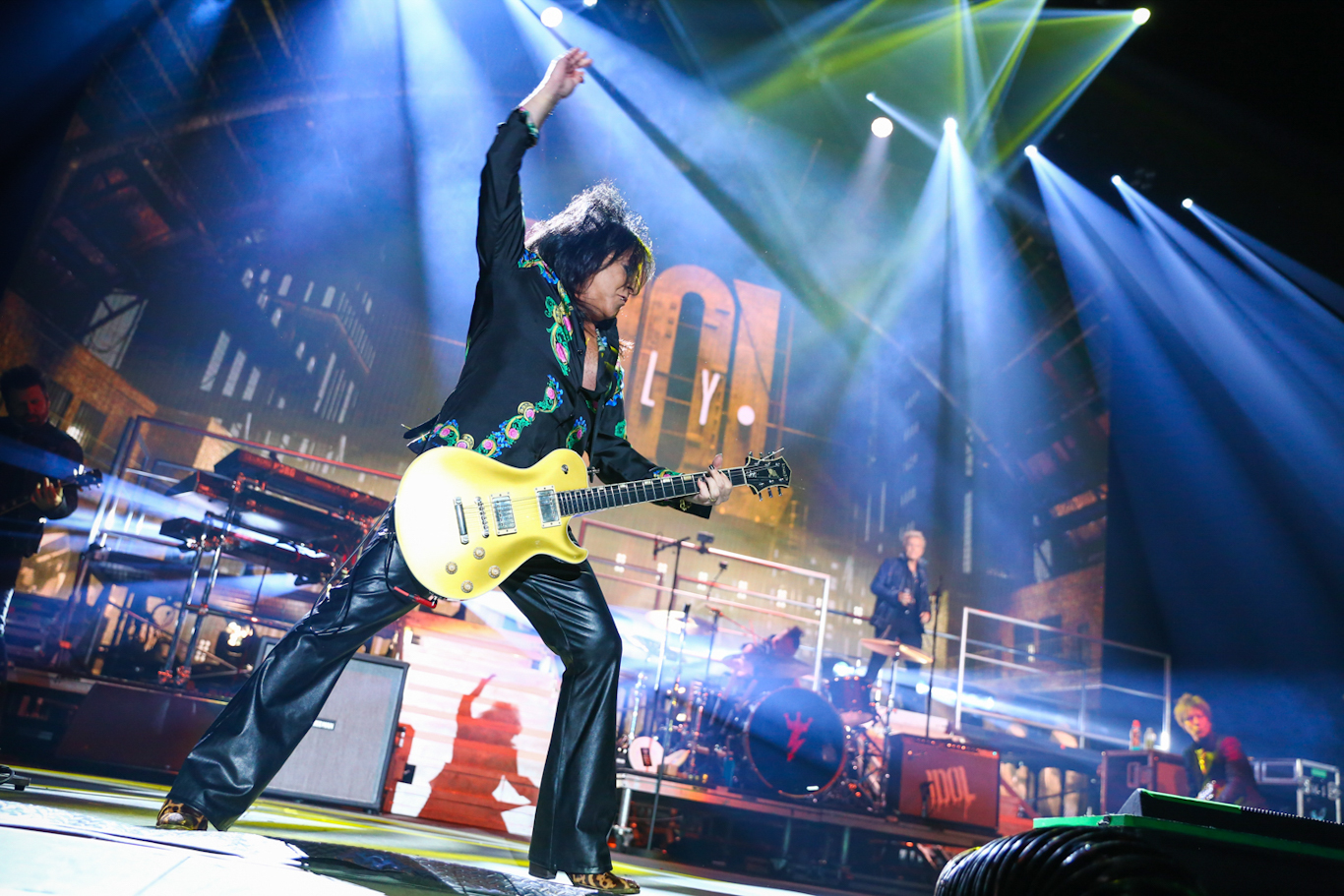 LIVE REVIEW: Billy Idol at Wembley Arena, London 86 LIVE REVIEW: Billy Idol at Wembley Arena, London