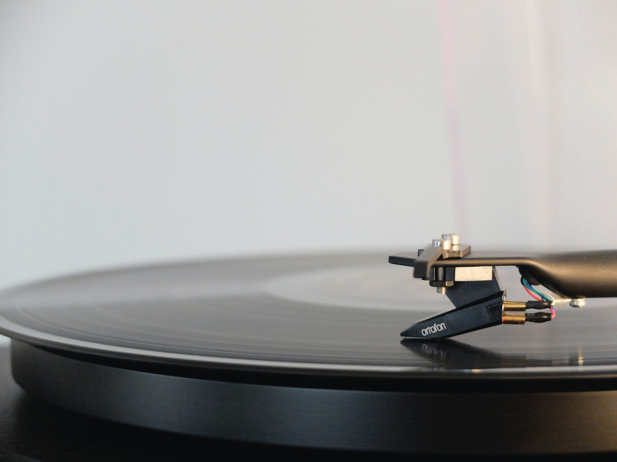 Relaxation Aid: How Listening to Music Helps To Relieve Stress
