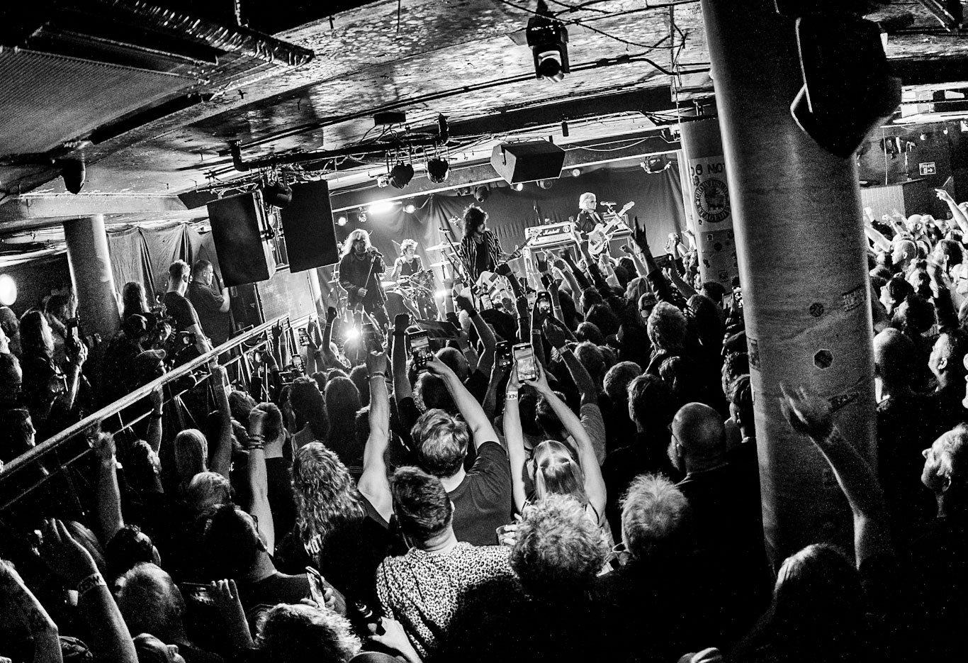 LIVE REVIEW: Dögs of War (Mötley Crüe) at The Underworld, Camden, London 85 LIVE REVIEW: Dögs of War (Mötley Crüe) at The Underworld, Camden, London Photo Credit Sam Shapiro