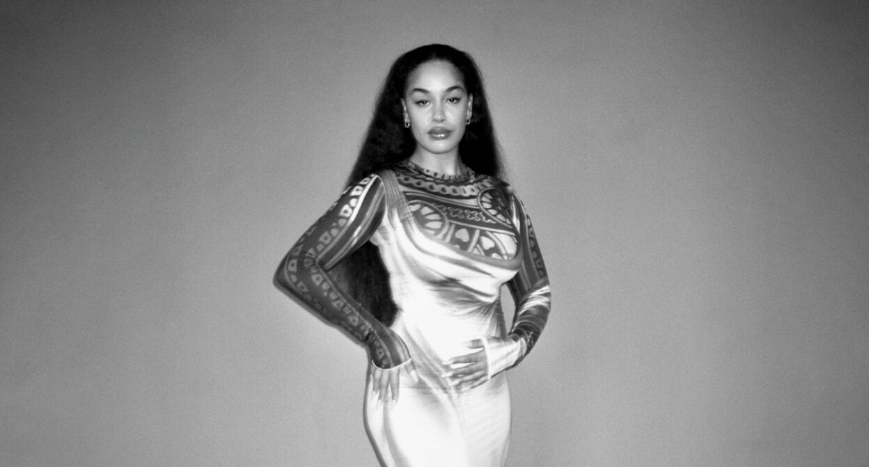 Jorja Smith - Falling or Flying