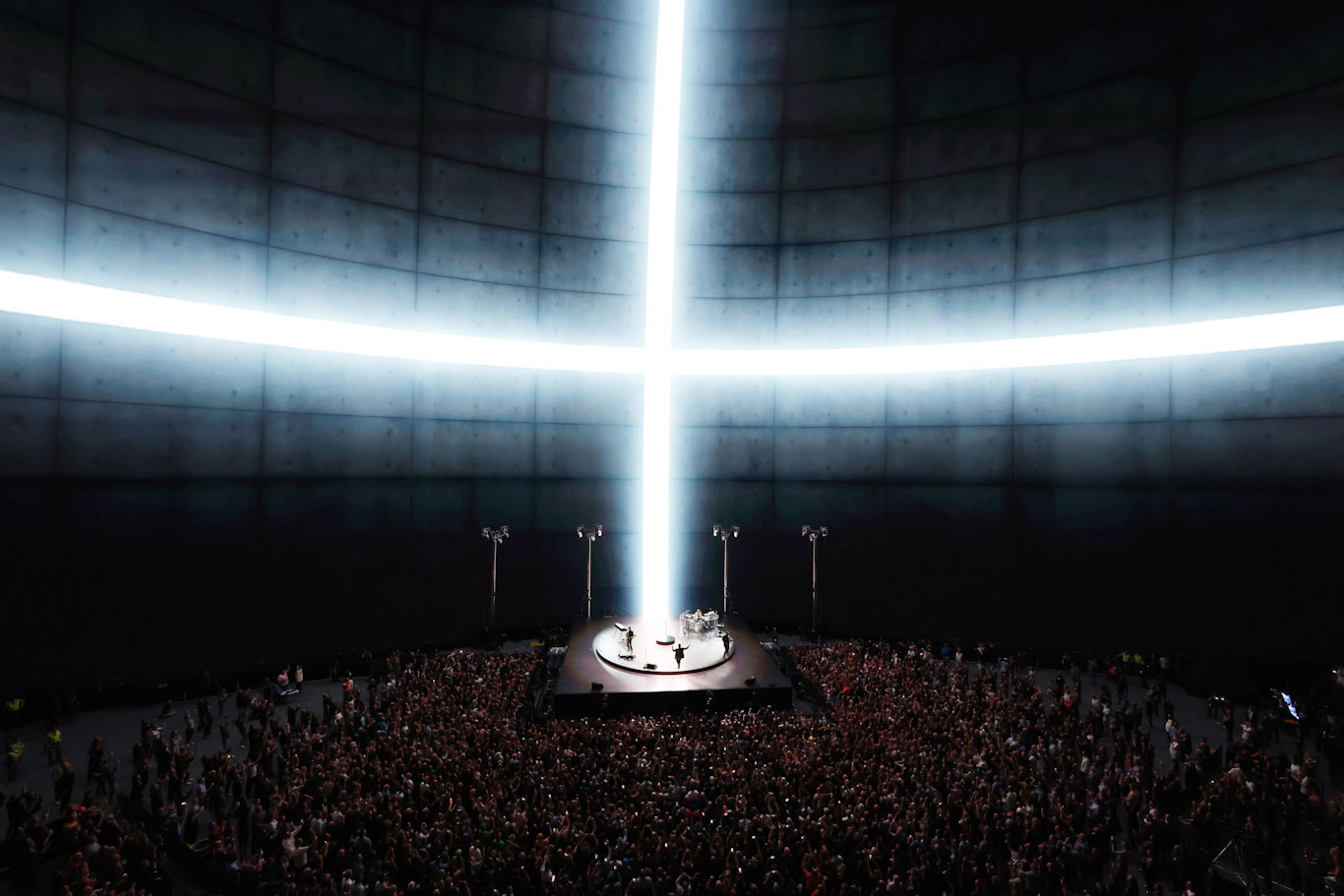 U2 announce 2024 dates for ‘U2:UV Achtung Baby Live At Sphere' in Las Vegas 83 u2