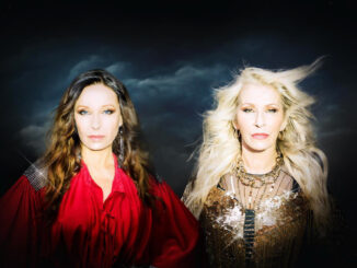 BANANARAMA announce the release of ‘Glorious - The Ultimate Collection’ & share new track ‘Feel the Love’ 82 Bananarama