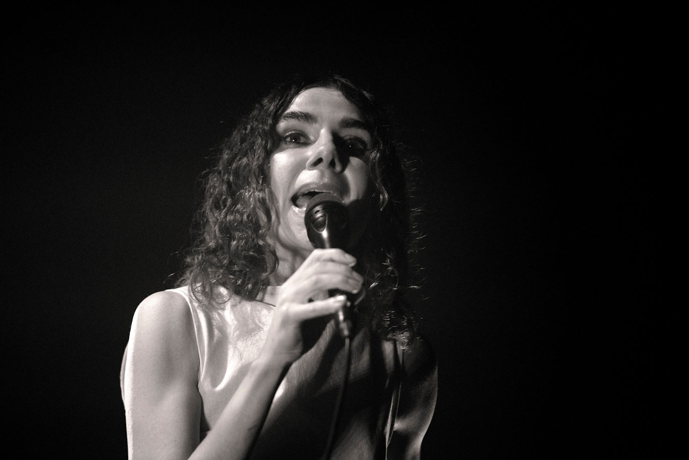 LIVE REVIEW: PJ Harvey at Camden Roundhouse 83 LIVE REVIEW: PJ Harvey at Camden Roundhouse Credit: Hels Millington