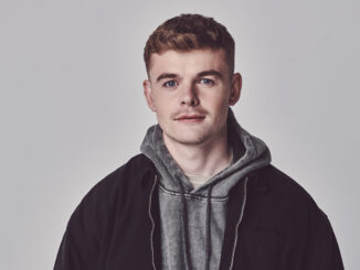 Pop/folk singer-songwriter DARREN KIELY releases heart wrenching new track 'Slow Decay' 84 Darren Kiely