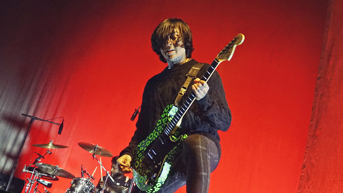 Pierce the Veil @ Motorpoint Arena, Nottingham Credit: Alina Salihbekova