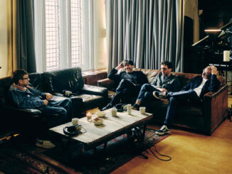 Indie Bands That Went Mainstream Globally 82 blur: To The End