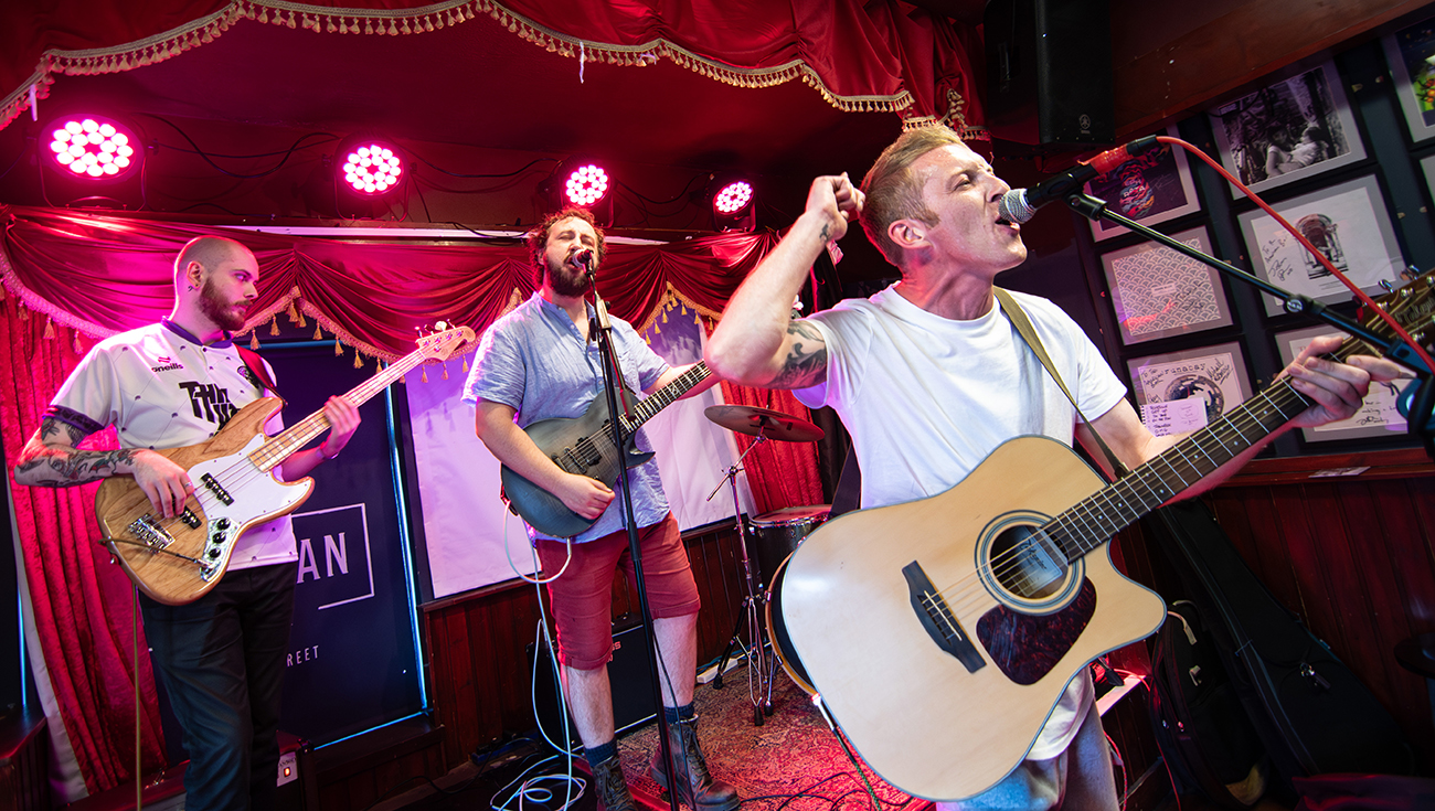 LIVE REVIEW: The John Andrews Band at The American Bar, Belfast 84 LIVE REVIEW: The John Andrews Band at The American Bar, Belfast© Bernie McAllister