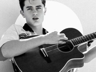 ELLIOT JAMES REAY channels the sound of Elvis and Roy Orbison on his debut single ‘I Think They Call This Love’ 82 Elliot James Reay