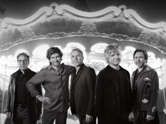 LIVE REVIEW: Crowded House at O2 Arena, London 82 Crowded House