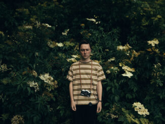 Belfast-based folk singer-songwriter Joshua Burnside announces his latest album 'Teeth of Time' 84 Joshua Burnside