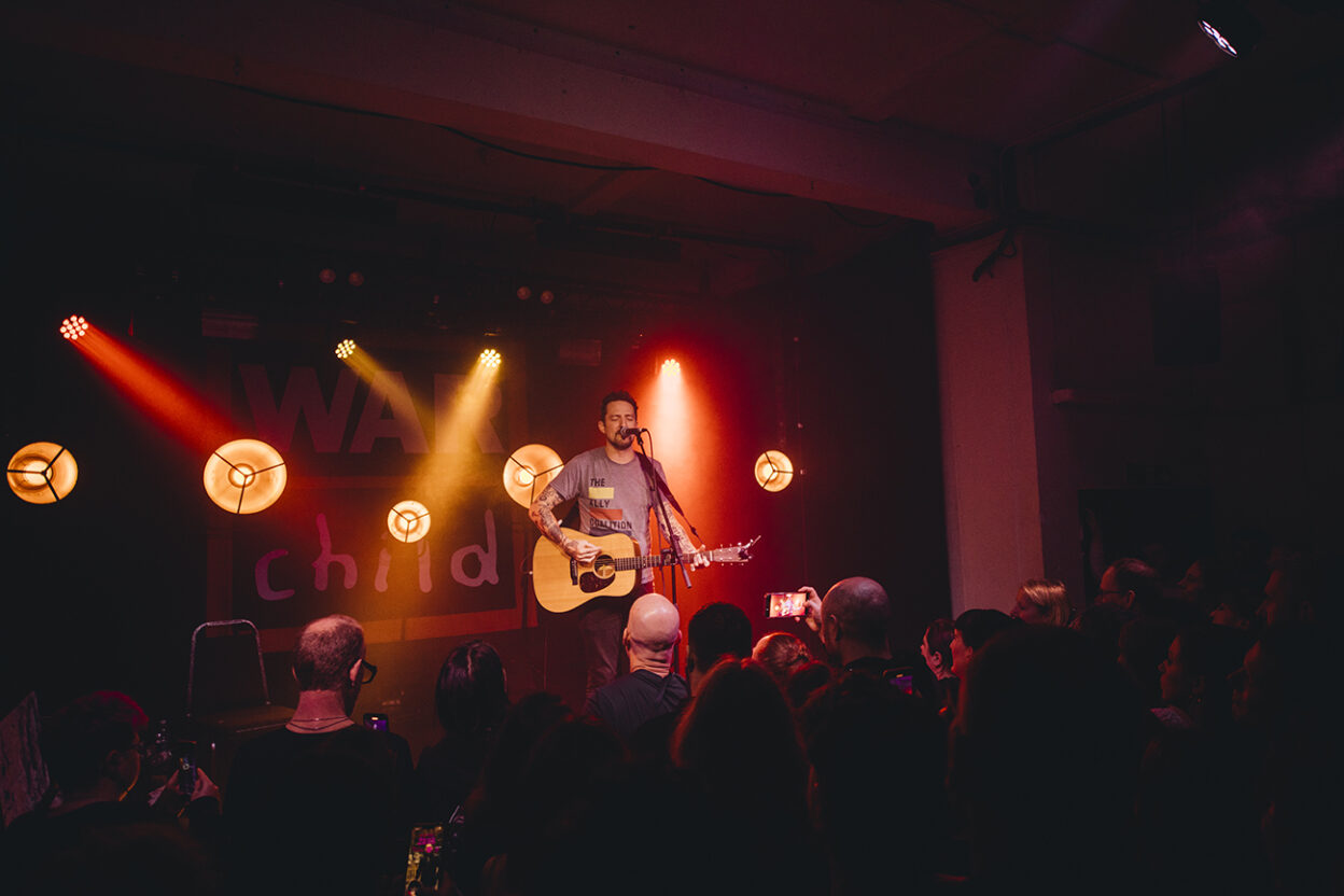 LIVE REVIEW: Frank Turner at 93 Feet East for BRITs Week 25 in aid of War Child