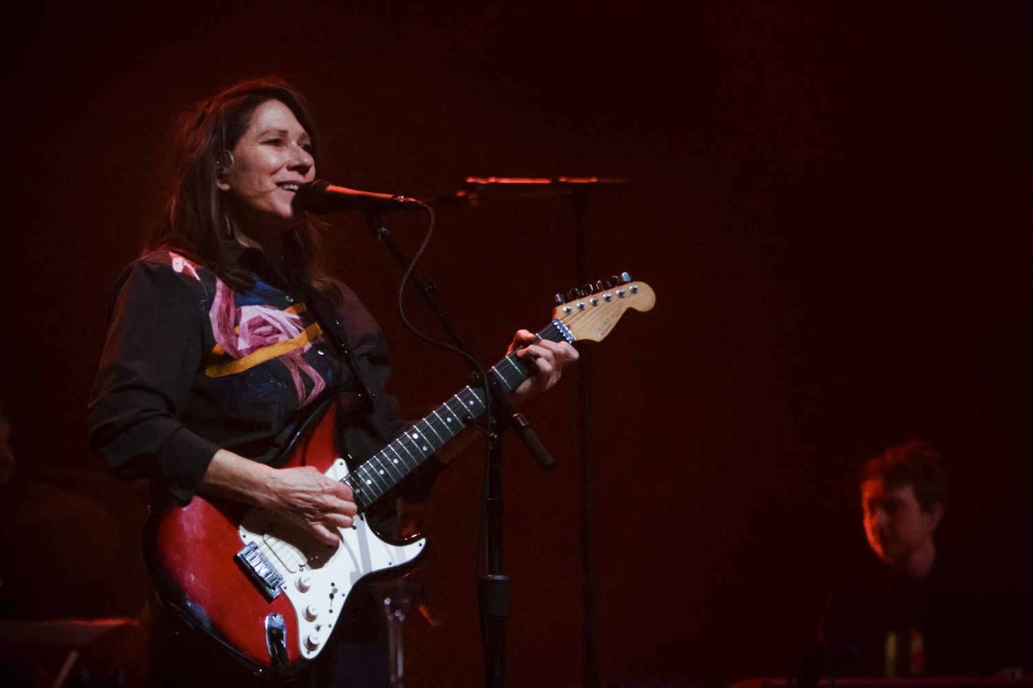 IN FOCUS// Kim Deal Mesmerises The Barbican with a Stunning Tour Kickoff 85 IN FOCUS// Kim Deal Mesmerises The Barbican with a Triumphant Tour Kickoff Credit: Denise Esposito