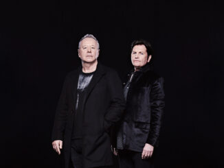 Simple Minds release a new live version of 'Waterfront'. From their forthcoming 'Live in The City of Diamonds' album 82 Simple Minds