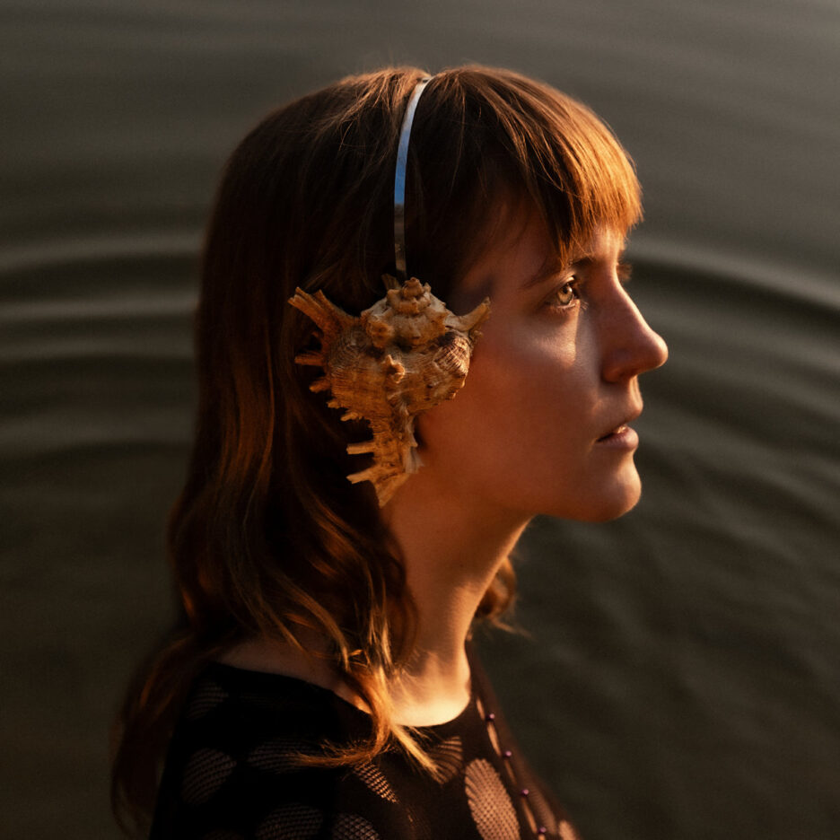 ALBUM REVIEW: Tara Nome Doyle – Ekko