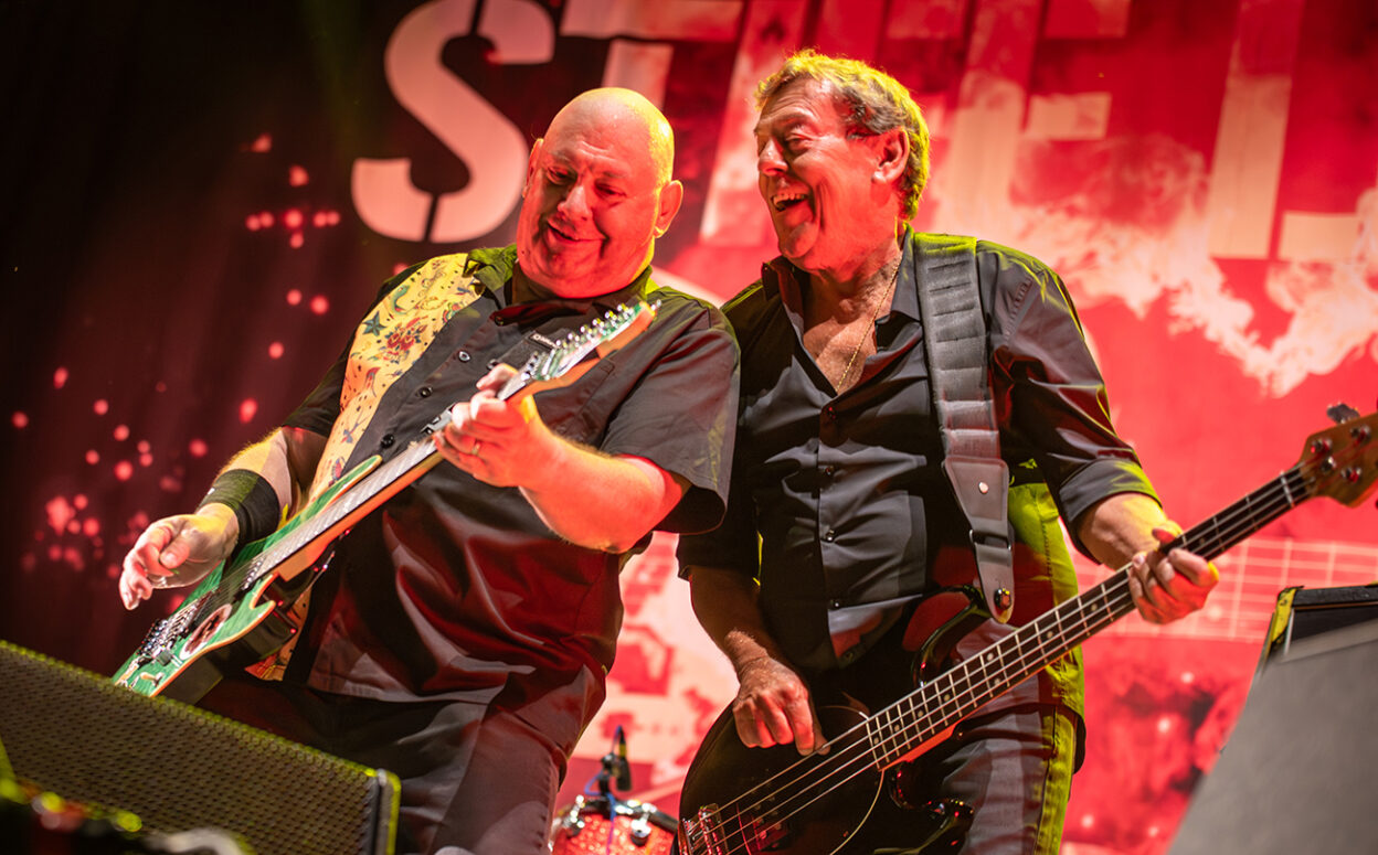IN FOCUS// Punk Spirit Burns Bright as SLF, PiL & Sham 69 Rock Custom House Square © Bernie McAllister