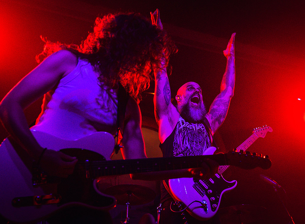 LIVE REVIEW: Baroness Pay Tribute with Emotional Red & Blue Sets in Los Angeles 83 LIVE REVIEW: Baroness Pay Tribute with Emotional Red & Blue Sets in Los Angeles Credit: Triffin Constantine