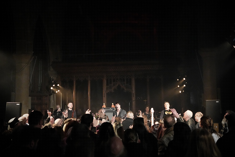 LIVE REVIEW: The Chameleons Turn Halifax Minster into a Gothic Dream for Valentine’s Night Credit: Alina Salihbekova