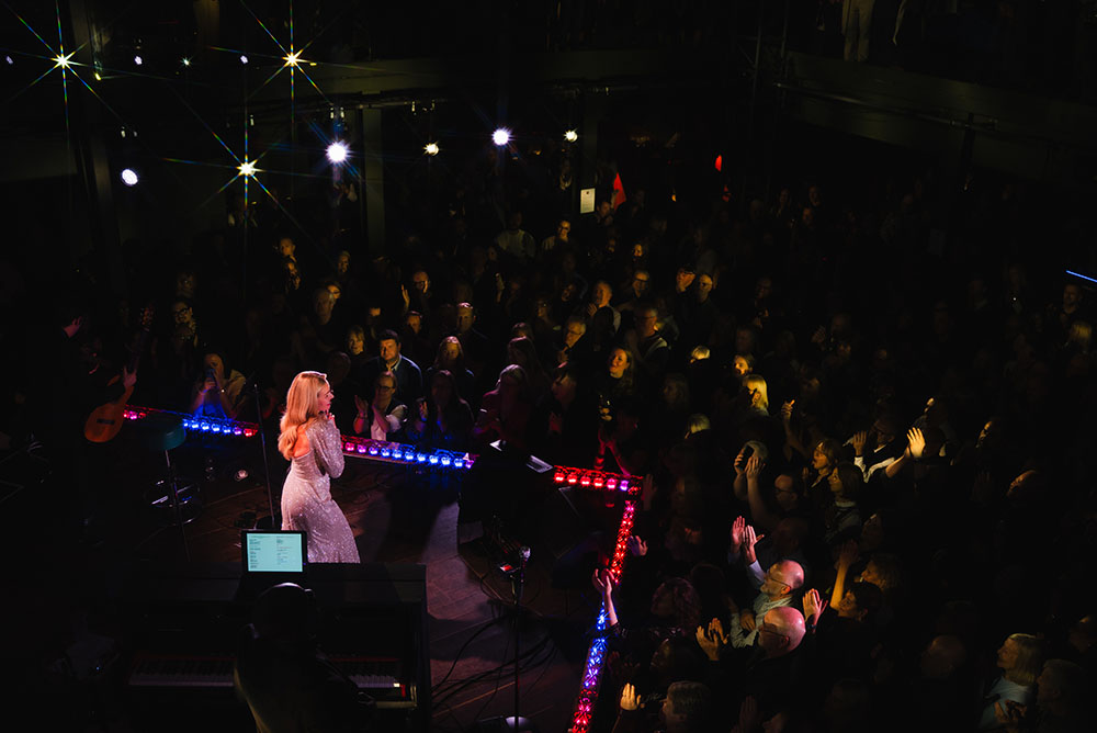 LIVE REVIEW: Jack Savoretti and Katherine Jenkins Unite for War Child at London’s Emerald Theatre Credit Wiktoria Wolny