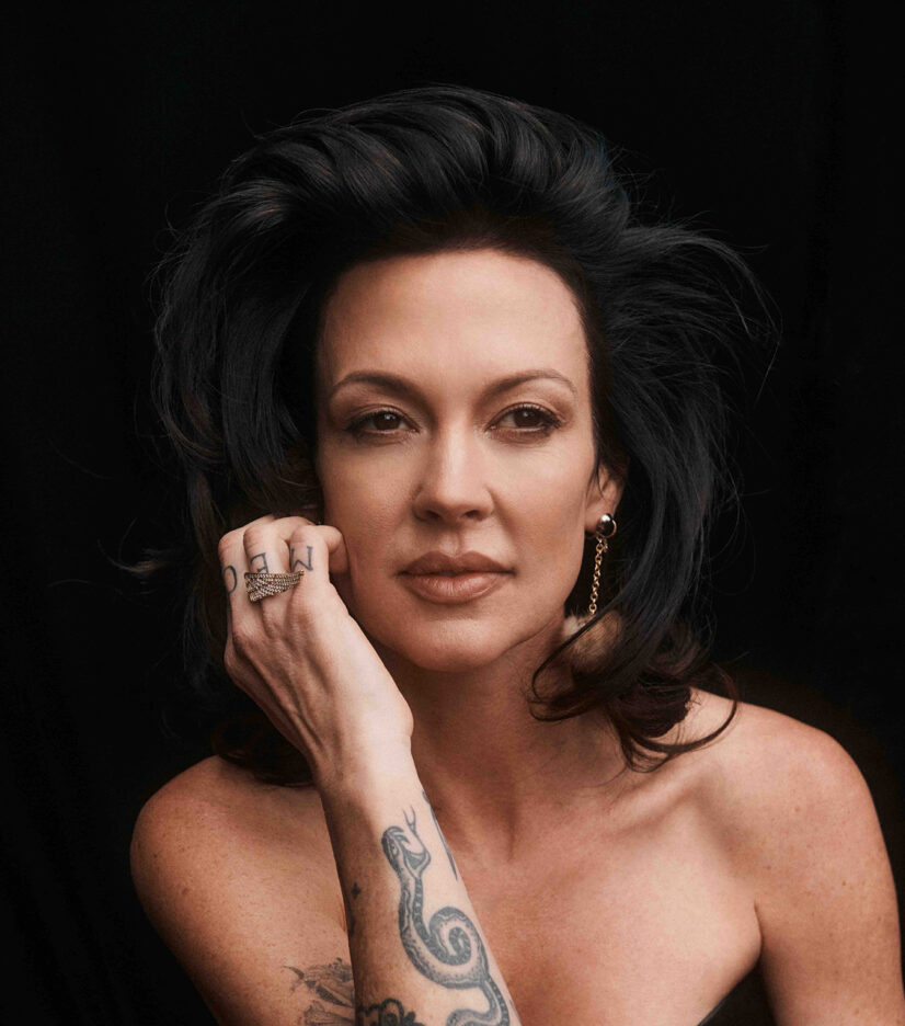 AMANDA SHIRES