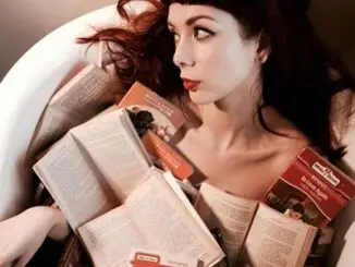 THE ANCHORESS UNVEILS NEW TRACK 'LONG YEAR'