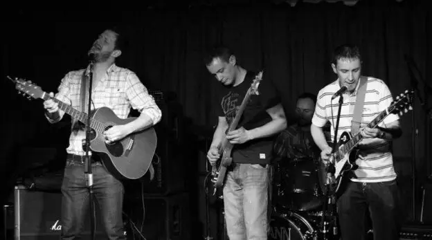 SEARCHING FOR DONKEYS – DIRTY LUNCH EP