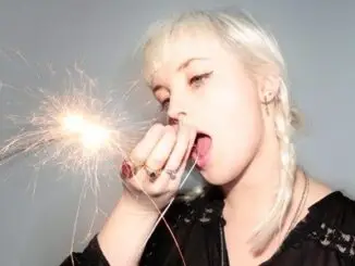 THEA & THE WILD - HEART ATTACK