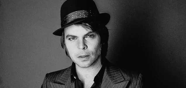 GAZ COOMBES - releases new single 'Detroit' on 6th April - watch video 