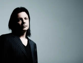 STEVE HEWITT'S 'Love Amongst Ruin' premiere 'Lose Your Way' video, Watch