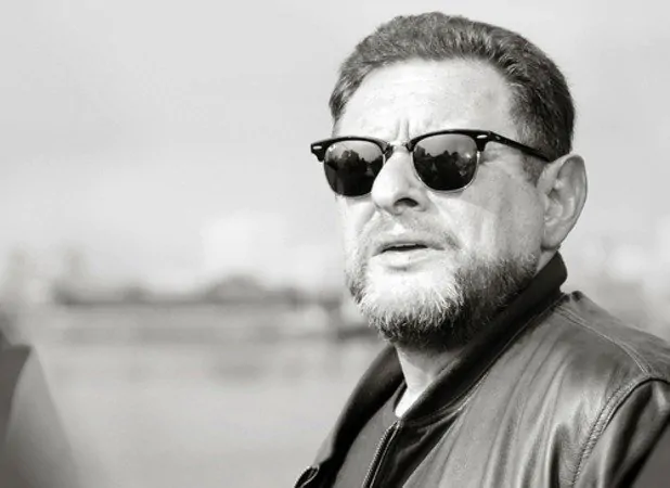 TRACK OF THE DAY: SHAUN WILLIAM RYDER – CLOSE THE DAM / ELECTRIC SCALES – Stream here