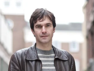 MARK MORRISS - covers Madonna's 'Angel' in new acoustic video