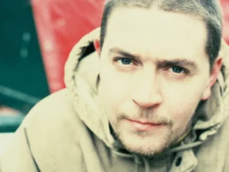 ALBUM REVIEW: MICHAEL HEAD AND THE STRANDS - THE OLDE WORLD