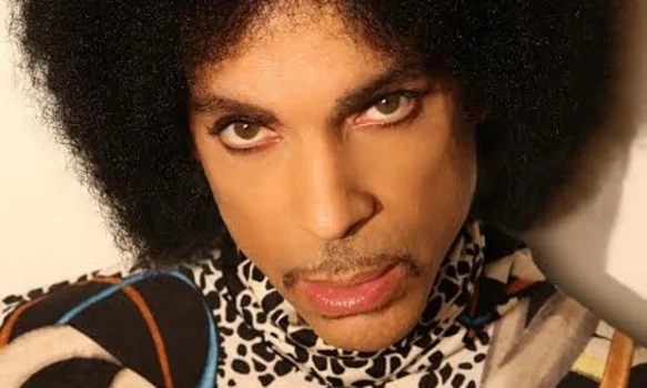 ALBUM REVIEW: PRINCE - Hit N Run Phase 1 1
