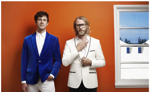 EL VY – premiere video for ‘No Time To Crank The Sun’