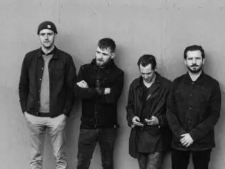 HOLY ESQUE reveal new single 'Tear'