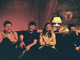 MUMFORD & SONS, BAABA MAAL / Share video for There Will Be Time (Live in South Africa) 82 MUMFORD & SONS, BAABA MAAL / Share video for There Will Be Time (Live in South Africa)