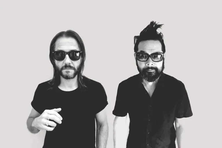 FEEDER Announce new album 'All Bright Electric'! Listen to New Single 'Universe of Life' 