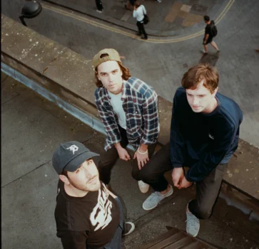 Jagwar Ma reveal album details, stream new track 'Give Me A Reason' - Listen 